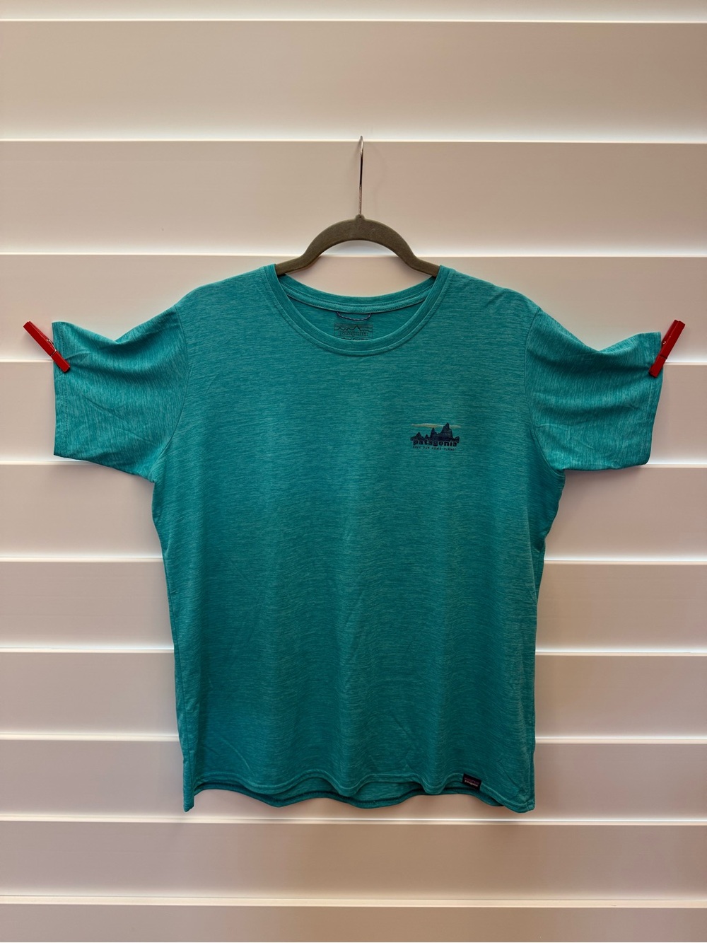Patagonia Woman’s Capilene Teal Crew Neck Short Sleeve Tee - Picture 2 of 5